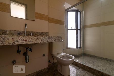 Apartamento à venda com 355m², 4 quartos e 4 vagas Apartamento à venda com 355m², 4 quartos e 4 vagasBanheiro Social