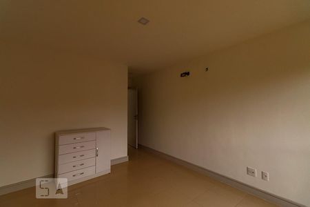 Apartamento à venda com 355m², 4 quartos e 4 vagas Apartamento à venda com 355m², 4 quartos e 4 vagasSuíte 3