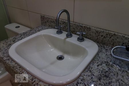 Apartamento à venda com 355m², 4 quartos e 4 vagas Apartamento à venda com 355m², 4 quartos e 4 vagasBanheiro da Suíte 3