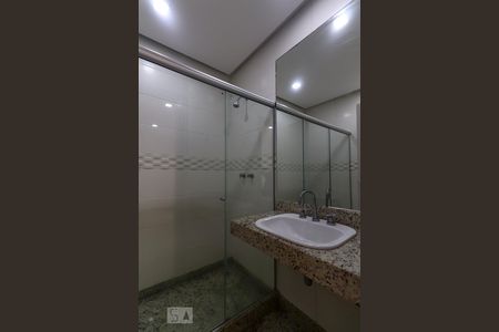 Apartamento à venda com 355m², 4 quartos e 4 vagas Apartamento à venda com 355m², 4 quartos e 4 vagasBanheiro da Suíte 1