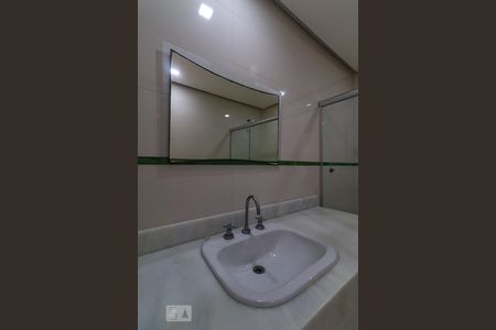 Apartamento à venda com 355m², 4 quartos e 4 vagas Apartamento à venda com 355m², 4 quartos e 4 vagasBanheiro da Suíte 2