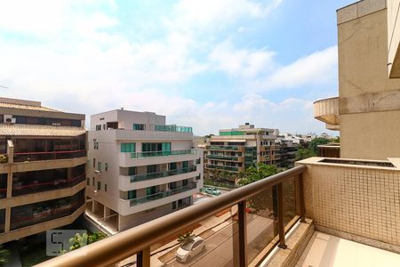 Apartamento à venda com 355m², 4 quartos e 4 vagas Apartamento à venda com 355m², 4 quartos e 4 vagasVaranda