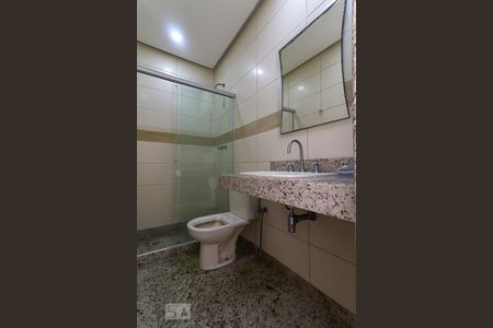 Apartamento à venda com 355m², 4 quartos e 4 vagas Apartamento à venda com 355m², 4 quartos e 4 vagasBanheiro da Suíte 3