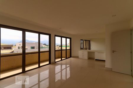Apartamento à venda com 355m², 4 quartos e 4 vagas Apartamento à venda com 355m², 4 quartos e 4 vagasSuíte 4