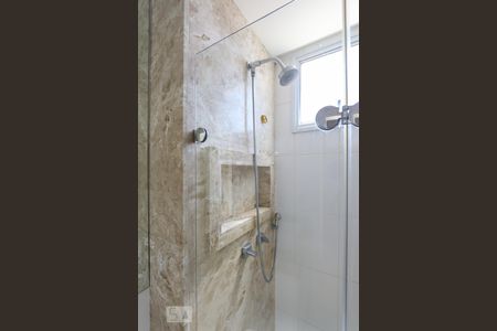 Apartamento para alugar com 49m², 2 quartos e 2 vagasBanheiro - Chuveiro