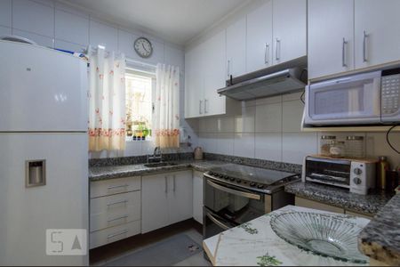 Casa à venda com 155m², 3 quartos e 2 vagas Casa à venda com 155m², 3 quartos e 2 vagasCozinha