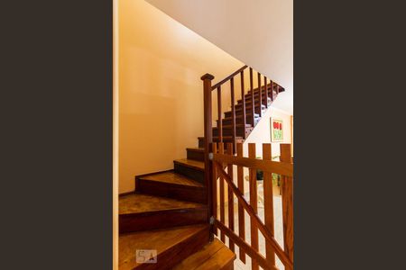 Casa à venda com 180m², 3 quartos e 1 vagaEscada