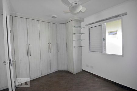 Suite de casa de condomínio para alugar com 2 quartos, 80m² em Vila Polopoli, São Paulo