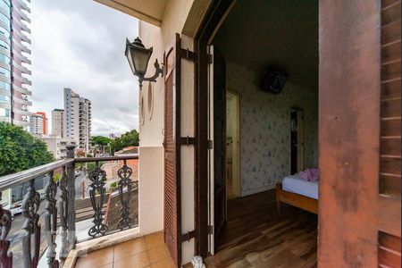 Apartamento à venda com 311m², 5 quartos e 3 vagas Apartamento à venda com 311m², 5 quartos e 3 vagasSacada do Quarto 4