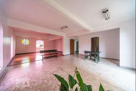 Apartamento à venda com 311m², 5 quartos e 3 vagas Apartamento à venda com 311m², 5 quartos e 3 vagasÁrea comum - Salão de festas