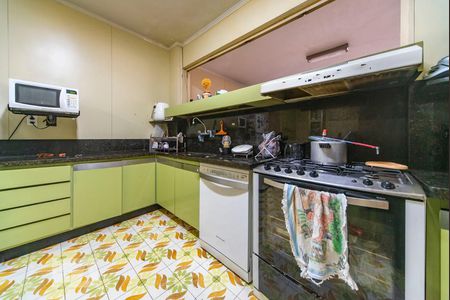 Apartamento à venda com 311m², 5 quartos e 3 vagas Apartamento à venda com 311m², 5 quartos e 3 vagasCozinha