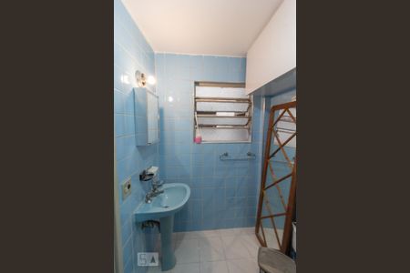 Banheiro de apartamento para alugar com 1 quarto, 40m² em Campo Belo, São Paulo