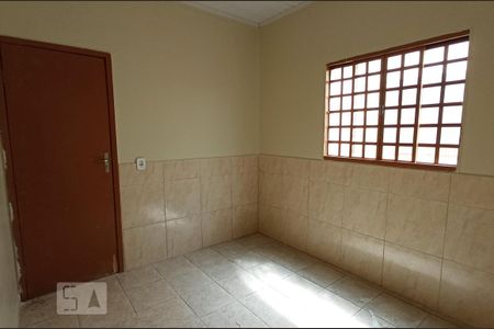 Quarto de kitnet/studio à venda com 1 quarto, 40m² em Samambaia Norte (samambaia), Brasília