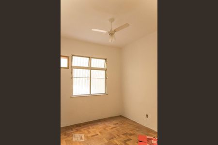 Apartamento à venda com 95m², 3 quartos e 1 vagaSuíte 