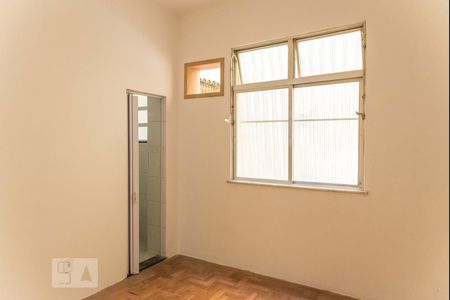 Apartamento à venda com 95m², 3 quartos e 1 vagaSuíte 