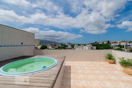 Apartamento para alugar com 120m², 2 quartos e 1 vaga Apartamento para alugar com 120m², 2 quartos e 1 vagaPiscina Privativa