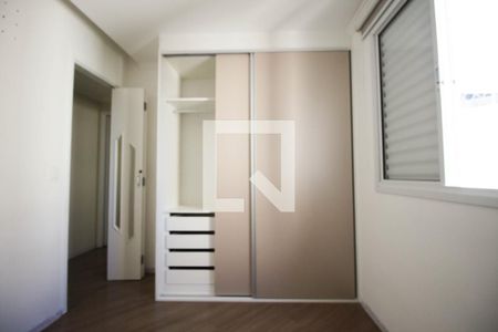 Quarto 1 de apartamento para alugar com 2 quartos, 57m² em São Lucas, São Paulo