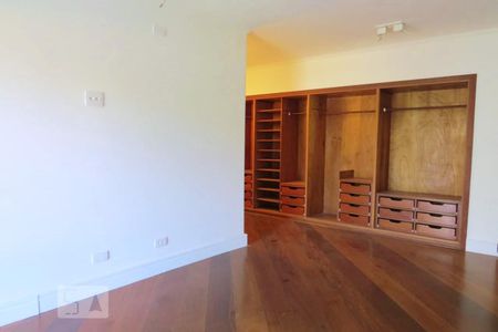Casa à venda com 438m², 4 quartos e 6 vagasQuarto 1 - Suíte