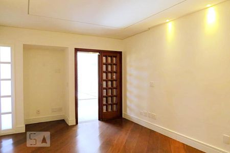 Casa à venda com 438m², 4 quartos e 6 vagasQuarto 4