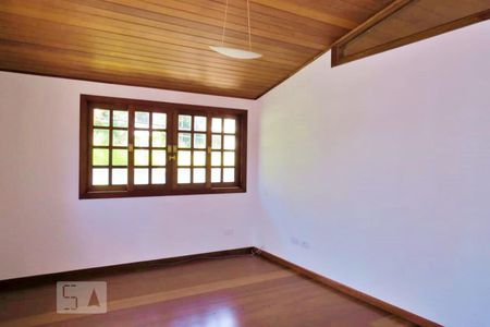 Casa à venda com 438m², 4 quartos e 6 vagasEscritório