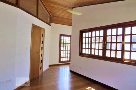 Casa à venda com 438m², 4 quartos e 6 vagasEscritório