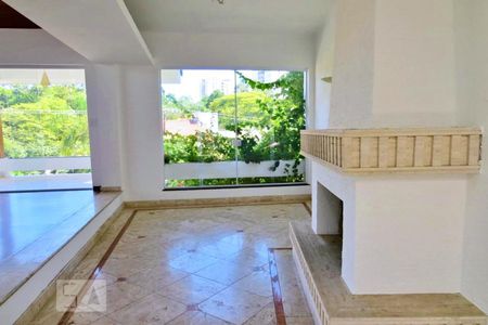 Casa à venda com 438m², 4 quartos e 6 vagasDetalhe Sala