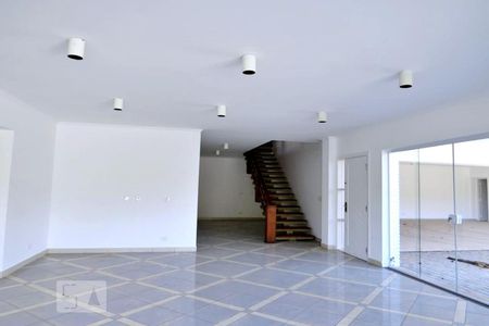 Casa à venda com 438m², 4 quartos e 6 vagasSalao de Festa