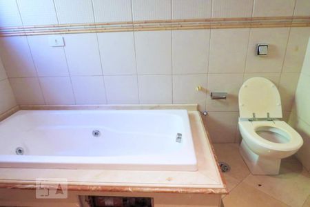 Casa à venda com 438m², 4 quartos e 6 vagasBanheira de Hidromassagem