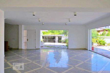 Casa à venda com 438m², 4 quartos e 6 vagasSalao de Festa