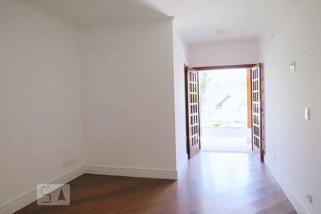 Casa à venda com 438m², 4 quartos e 6 vagasQuarto 2 - Suíte