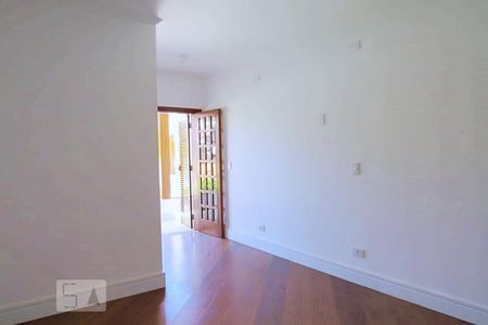 Casa à venda com 438m², 4 quartos e 6 vagasQuarto 3 - Suíte