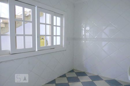 Casa à venda com 438m², 4 quartos e 6 vagasLavanderia