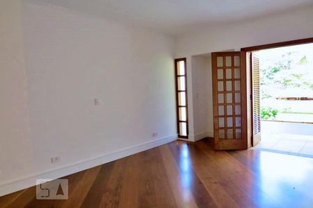 Casa à venda com 438m², 4 quartos e 6 vagasQuarto 1 - Suíte