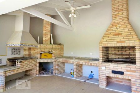 Casa à venda com 438m², 4 quartos e 6 vagasChurrasqueira