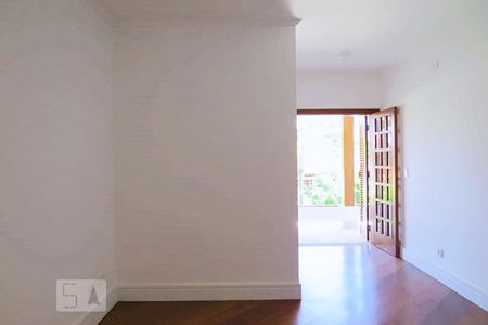 Casa à venda com 438m², 4 quartos e 6 vagasQuarto 2 - Suíte