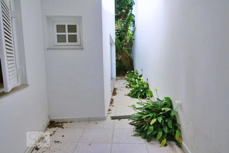 Casa à venda com 438m², 4 quartos e 6 vagasÁrea Externa