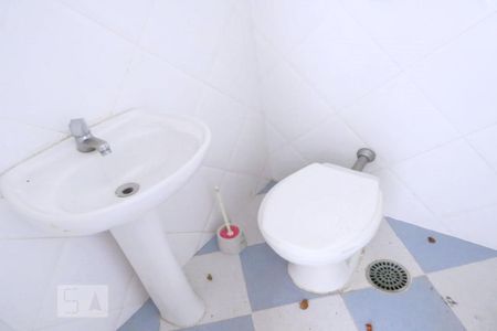 Casa à venda com 438m², 4 quartos e 6 vagasBanheiro de Serviço 1