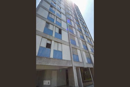Apartamento à venda com 70m², 2 quartos e 1 vaga Apartamento à venda com 70m², 2 quartos e 1 vagaFachada