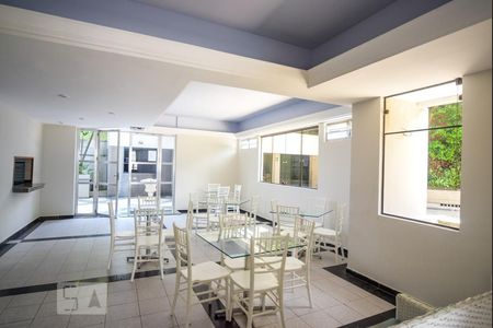 Apartamento à venda com 70m², 2 quartos e 1 vaga Apartamento à venda com 70m², 2 quartos e 1 vagaÁrea comum - Salão de festas