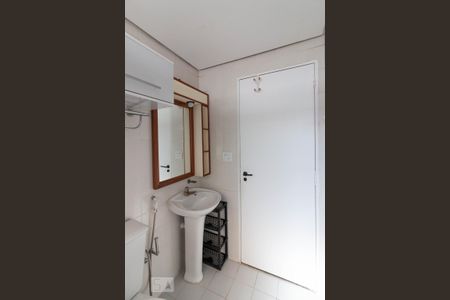 Apartamento para alugar com 58m², 2 quartos e 1 vaga Apartamento para alugar com 58m², 2 quartos e 1 vagaBanheiro