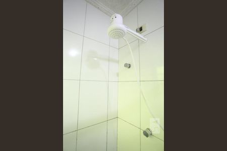 Banheiro - chuveiro de kitnet/studio para alugar com 1 quarto, 28m² em Vila Gomes, São Paulo