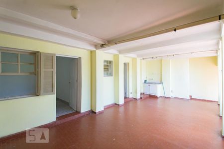 Casa à venda com 240m², 5 quartos e 3 vagasSalão 