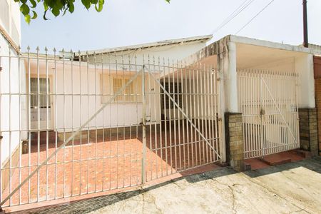 Casa à venda com 240m², 5 quartos e 3 vagasFachada