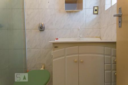 Casa à venda com 240m², 5 quartos e 3 vagasBanheiro da Suíte