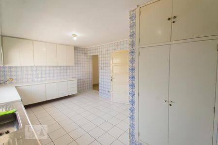 Casa à venda com 240m², 5 quartos e 3 vagasCozinha