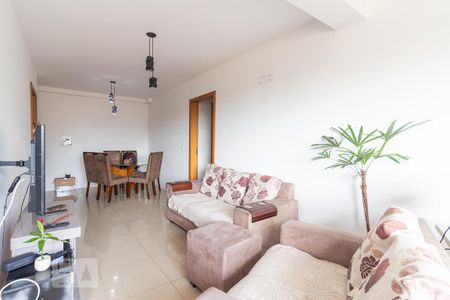 Sala de apartamento para alugar com 3 quartos, 80m² em Vila Ipiranga, Porto Alegre
