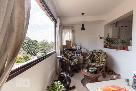 Sala de apartamento para alugar com 3 quartos, 80m² em Vila Ipiranga, Porto Alegre