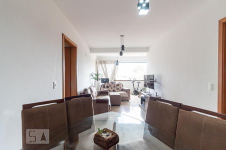 Sala de apartamento para alugar com 3 quartos, 80m² em Vila Ipiranga, Porto Alegre