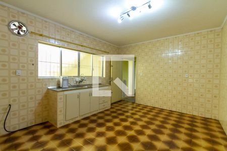 Casa à venda com 173m², 2 quartos e 2 vagasCozinha