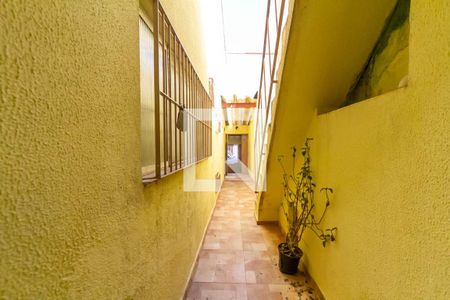 Casa à venda com 173m², 2 quartos e 2 vagasCorredor Lateral